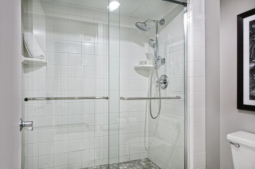 Standard Room Near Main Street Garden Park DAL 3 Luxury Bookings