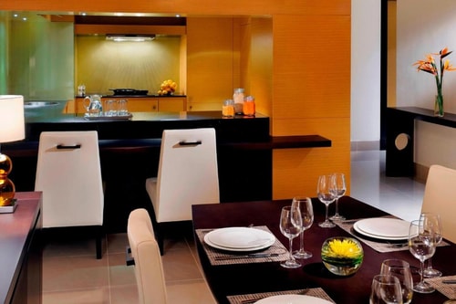 Two Bedroom Apartment Near Al Wasl Sports Club 5 Luxury Bookings