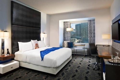 Standard King Room Near Dallas Museum of Art DAL Luxury Bookings