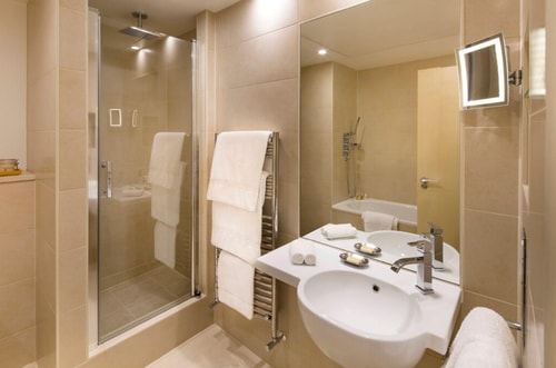 1 Bedroom Suite City View Near The Green Park LON 4 Luxury Bookings