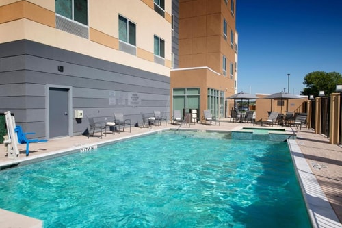 King Room Near Walmart Supercenter DAL 4 Luxury Bookings