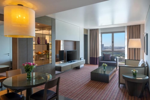 One Bedroom Suite Near Khalifa Park 2 Luxury Bookings