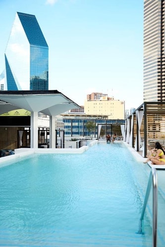 King Room Near Renaissance Tower DAL 3 Luxury Bookings