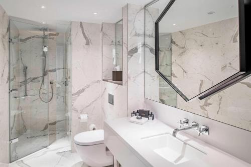 King Room Near London City Mission LON 3 Luxury Bookings