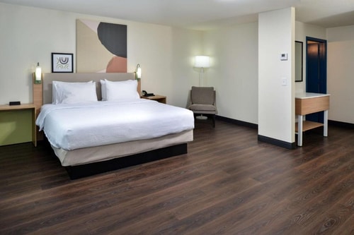 King Room Near Mathur Law Offices PC DAL Luxury Bookings