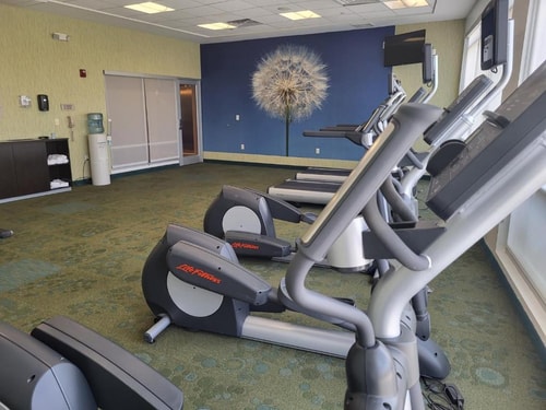 King Studio Near Collins Elementary School HOU 15 Luxury Bookings