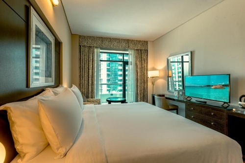 1 Bedroom Executive Suite Near Internet City Metro 2 Luxury Bookings