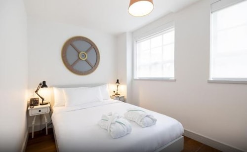 Superior Double Room Near Rectory Gardens LON 3 Luxury Bookings