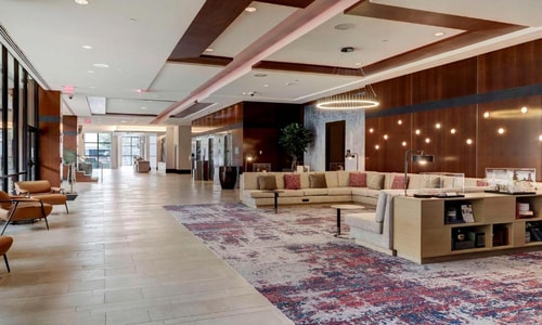 King Room Near To Cullen Family Plaza HOU 5 Luxury Bookings