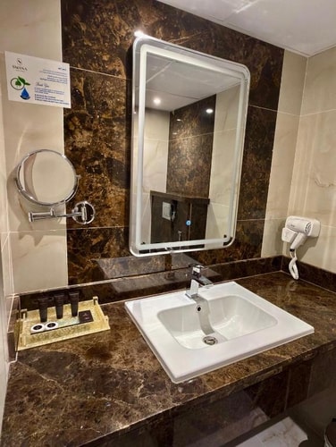 Standard King Or Twin Room Near K MART SUPERMARKET 8 Luxury Bookings