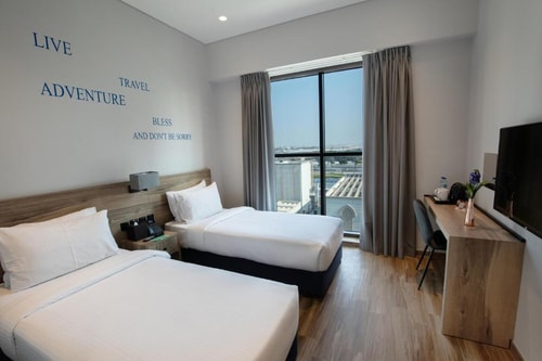 Deluxe King Or Twin Room Near Riah Towers Dubai 1 Luxury Bookings
