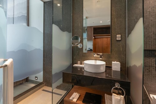 Superior King Or Twin Room Near Business Bay 7 Luxury Bookings