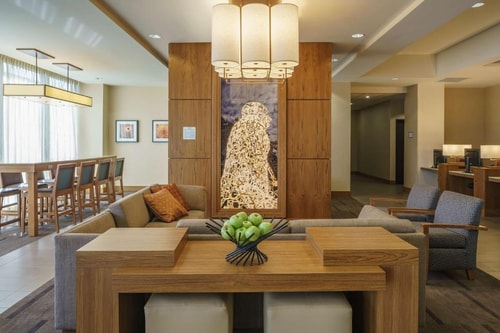 King Room With Sofa Bed Near Illusions Museum HOU 9 Luxury Bookings