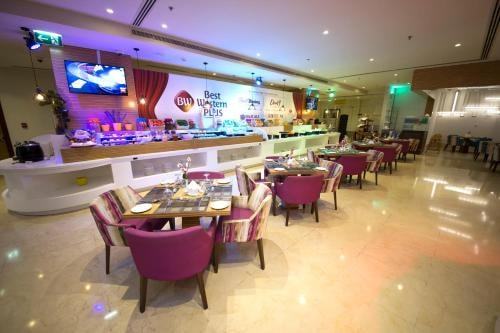Standard King Or Twin Room Near Baniyas Square 10 Luxury Bookings