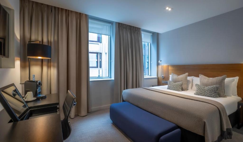 City King Or Twin Room Near Finsbury Garden LON Luxury Bookings