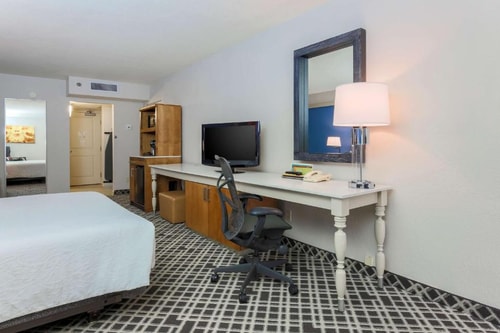 King Room Near Jade Waters Resort Pool 1 Luxury Bookings