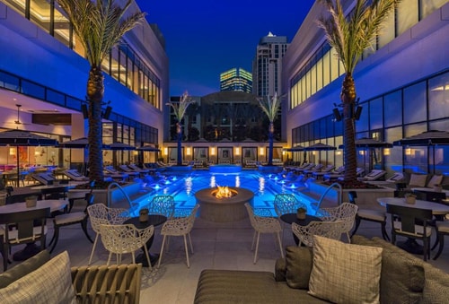 Luxury King Room Near Memorial Park HOU 17 Luxury Bookings