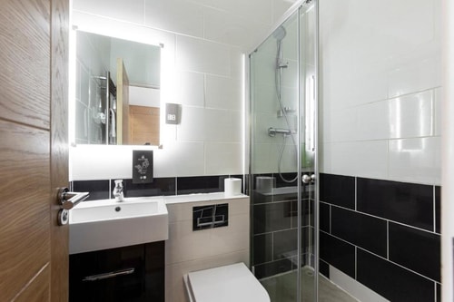 Executive Apartment Near Sobell Leisure Centre LON 8 Luxury Bookings