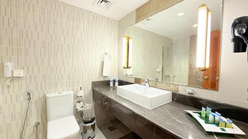 Executive King Or Twin Room Near Al Ghurrair Mall 10 Luxury Bookings