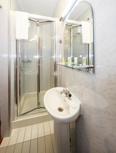 Double Room Near Franks Church LON 5 Luxury Bookings