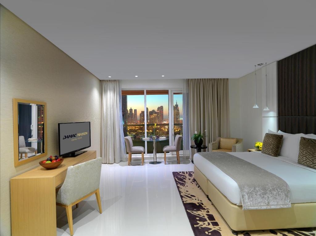 One Bedroom Suite Near Bay Square Dubai Luxury Bookings