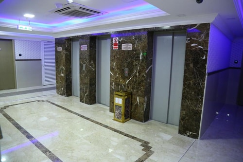 Standard King or Twin Room Near Baniyas Metro Stat 7 Luxury Bookings