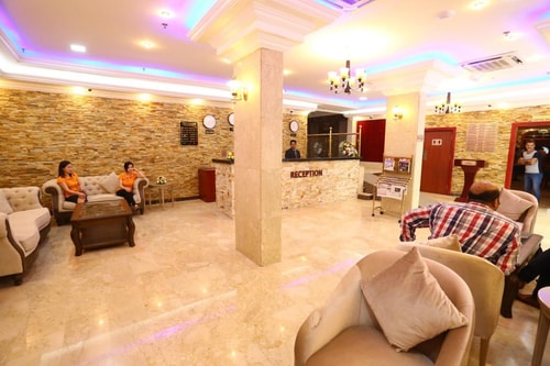 Standard King or Twin Room Near Baniyas Metro Stat 9 Luxury Bookings