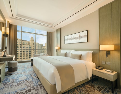 One Bedroom Suite City View At Palm Jumeirah Luxury Bookings