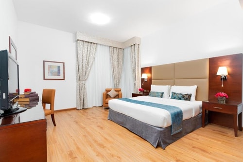 Premier two Bedroom Apartment Near Sahara Center Luxury Bookings