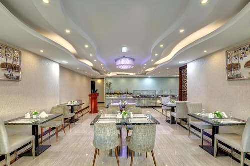 Deluxe King Or Twin Room Near Ansar Mall 11 Luxury Bookings