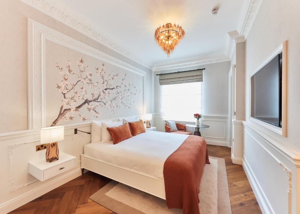 Standard Double Room Near Belgrave Square LON Luxury Bookings