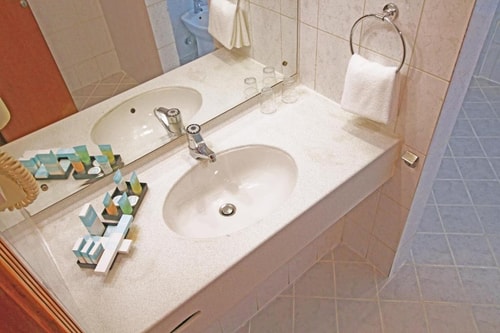 Premier King Or Twin Room Near Public Library 3 Luxury Bookings