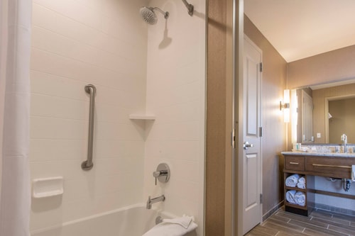King Studio Suite Near Daikin Park HOU 2 Luxury Bookings