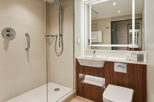 Guest King Or Twin Room Near City Airport London 5 Luxury Bookings