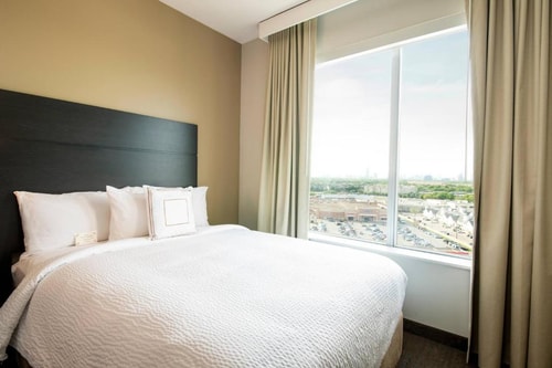 King Studio Near United States Postal Service HOU Luxury Bookings