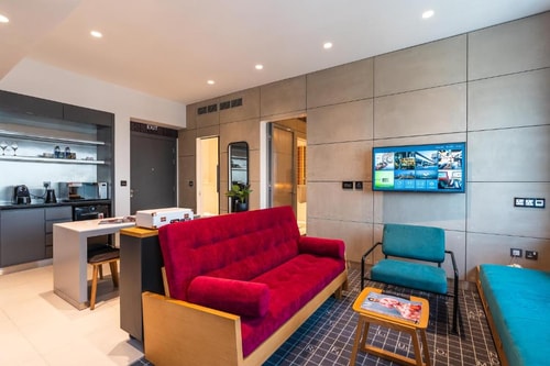 One Bedroom Apartment Near Eastland Park Dubai 2 Luxury Bookings