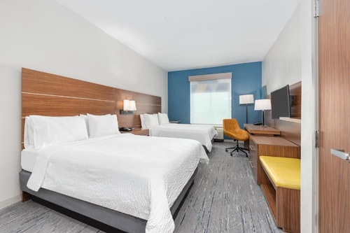 Standard King Or Twin Room Near Planet Fitness HOU 1 Luxury Bookings