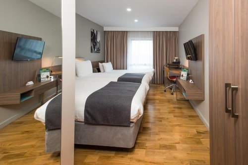 Standard Room Near Acton Cemetery LON 1 Luxury Bookings