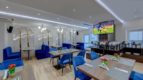 Deluxe King Or Twin Room Near Rayyan Mandi Rigga 13 Luxury Bookings