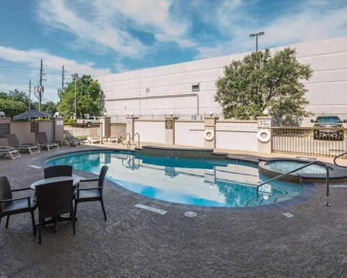 King Suite Near Maddies Baseball Field HOU 14 Luxury Bookings