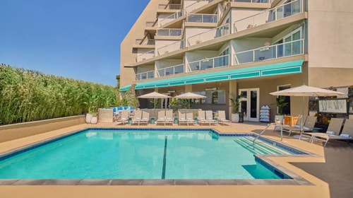 King Room Near Santa Monica High School LA 12 Luxury Bookings