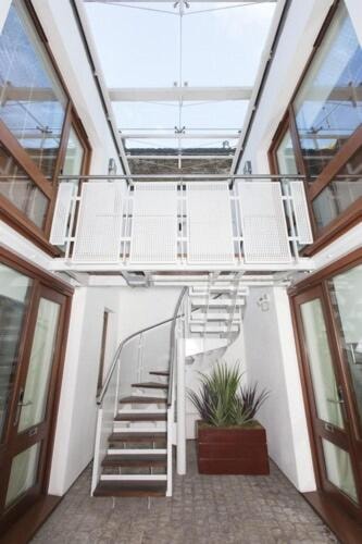 Double Room Near Facial Pain Clinic LON 8 Luxury Bookings