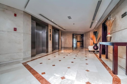 Deluxe One Bedroom Apartment Near Viva Supermarket 13 Luxury Bookings