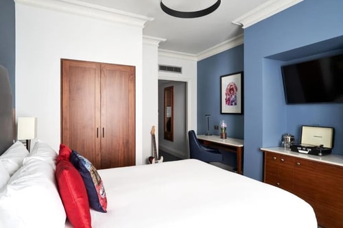 Classic Double Room Near London Foot Experts LON 4 Luxury Bookings