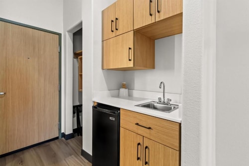 King Room Near William P. Hobby Airport HOU 6 Luxury Bookings