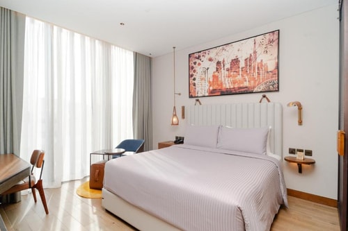 Deluxe Room Near The Paragon Tower Dubai 1 Luxury Bookings