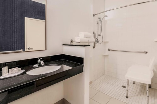 King Room Near Black Rock Coffee Bar HOU 4 Luxury Bookings