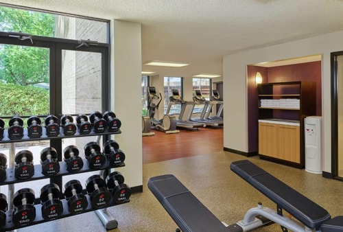 King Room Near American Medical Response HOU 16 Luxury Bookings