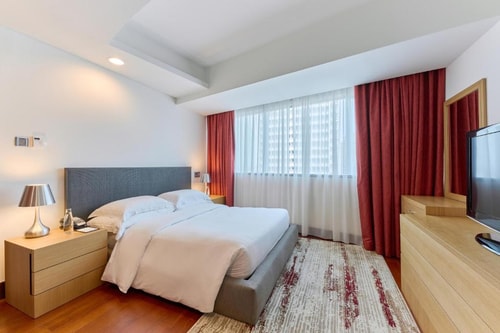 Three Bedroom Duplex Residence Near WTC Metro 2 Luxury Bookings