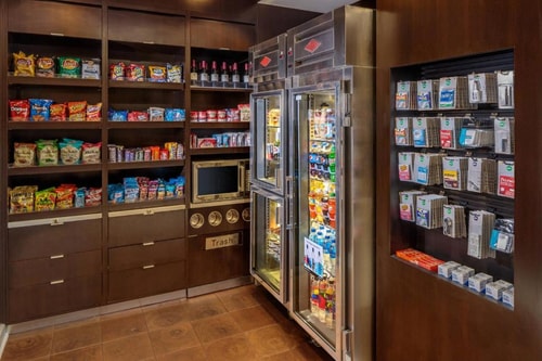 King Room With Sofa Bed Near Kroger Pharmacy HOU 10 Luxury Bookings